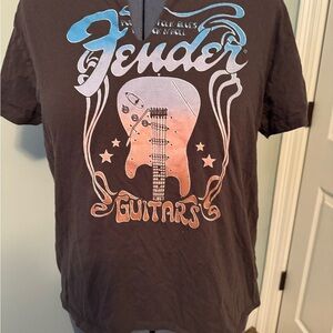 Fender Black Short Sleeve Tee with Iconic Design Sz XL Thrashed Cut V Neck
